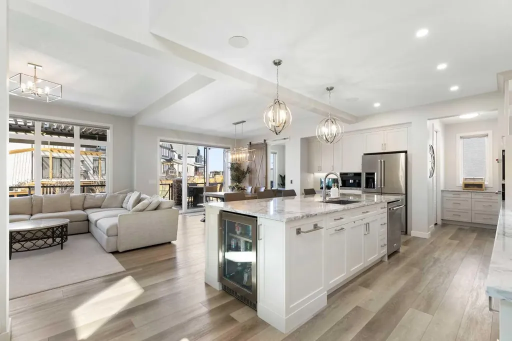 143 Marina Landing SE Calgary AB T3M 3J5