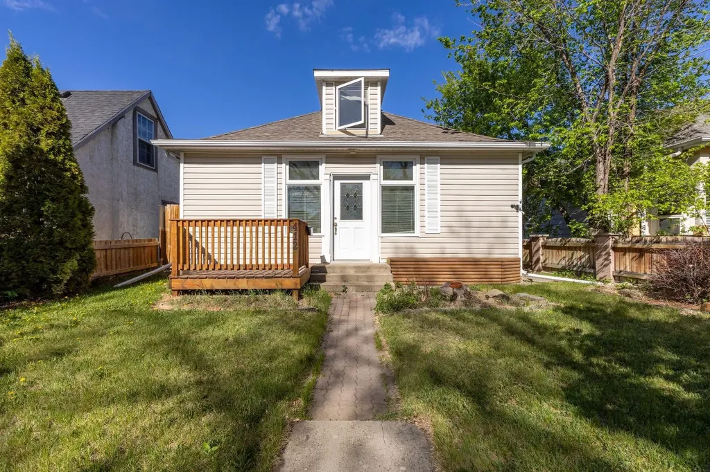Lethbridge AB, 412 12C Street N
