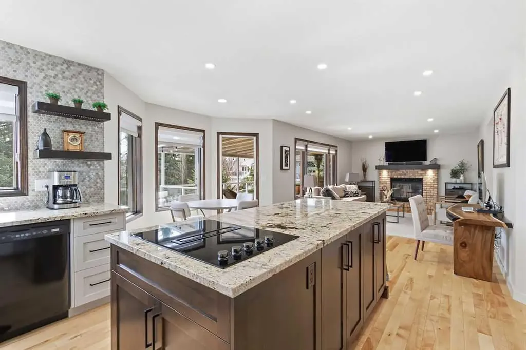 42 Evergreen Terrace SW Calgary AB T2Y 2V9