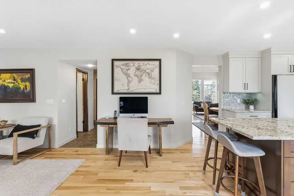 42 Evergreen Terrace SW Calgary AB T2Y 2V9