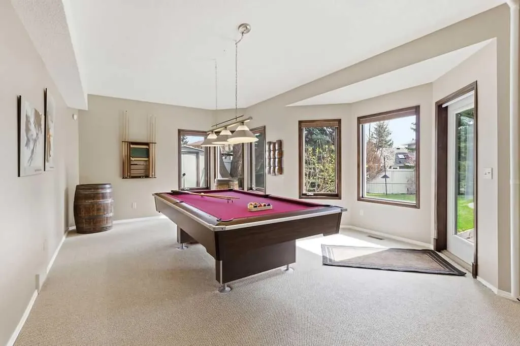 42 Evergreen Terrace SW Calgary AB T2Y 2V9