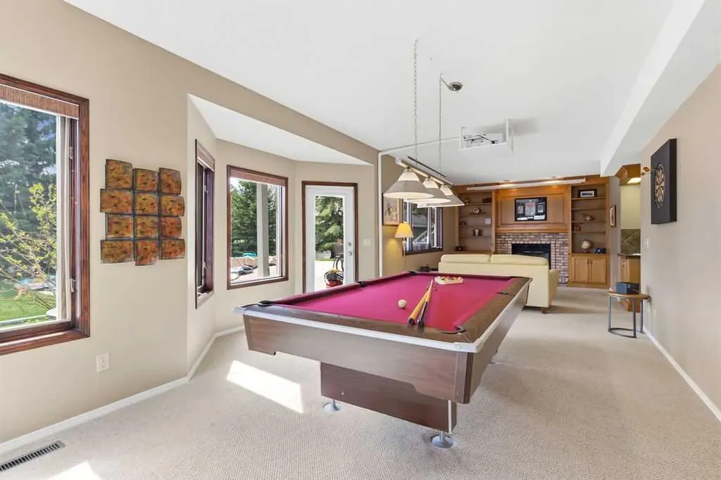 42 Evergreen Terrace SW Calgary AB T2Y 2V9