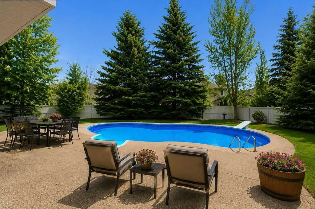 42 Evergreen Terrace SW Calgary AB T2Y 2V9