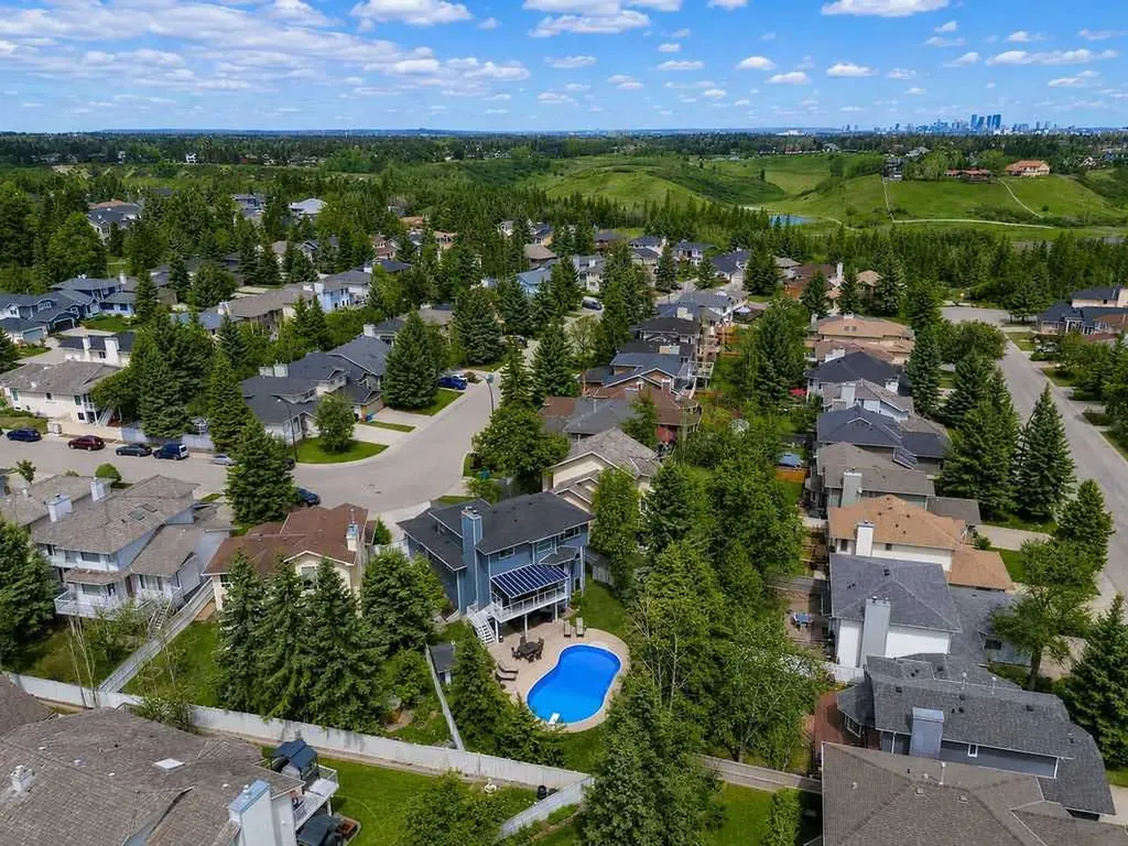 42 Evergreen Terrace SW Calgary AB T2Y 2V9