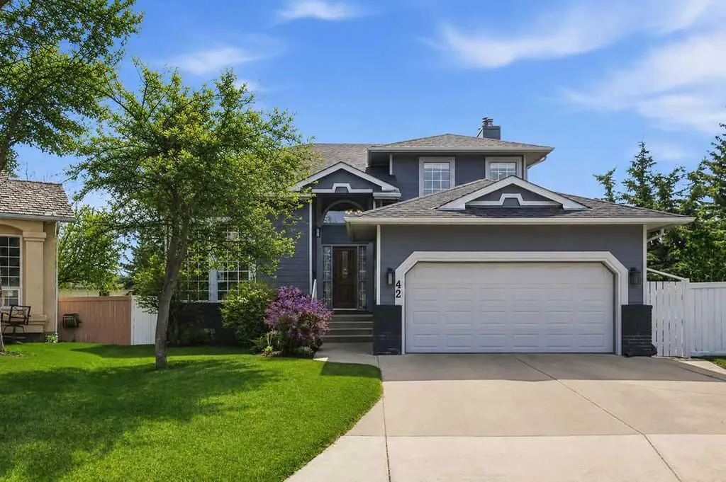 42 Evergreen Terrace SW Calgary AB T2Y 2V9