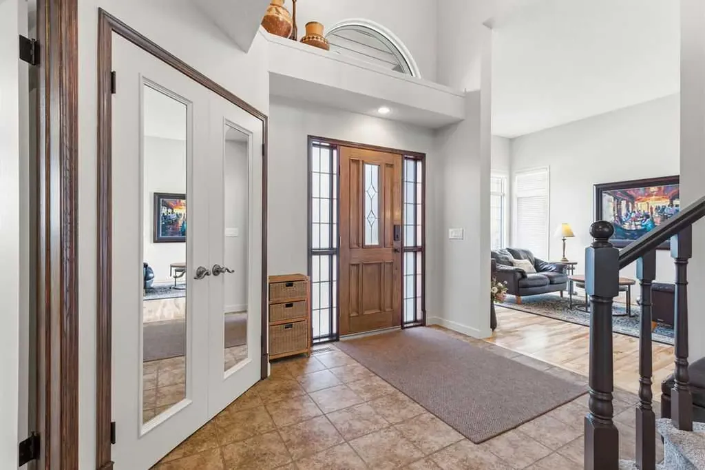 42 Evergreen Terrace SW Calgary AB T2Y 2V9