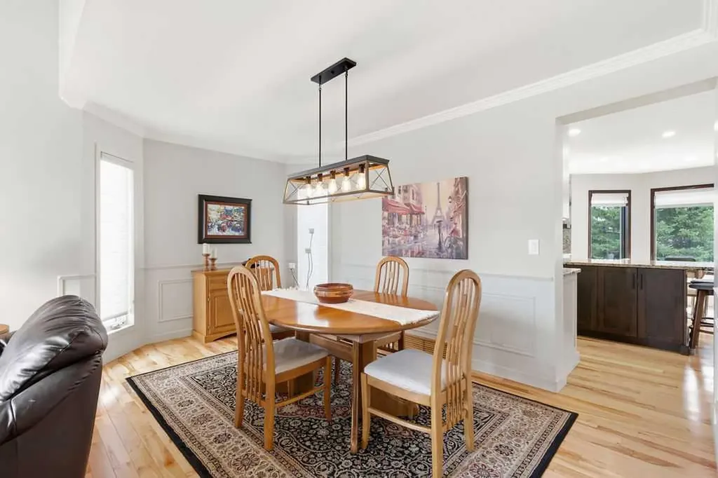 42 Evergreen Terrace SW Calgary AB T2Y 2V9