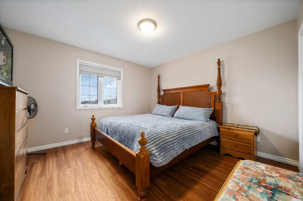 307 16 Street E Brooks AB T1R1K4