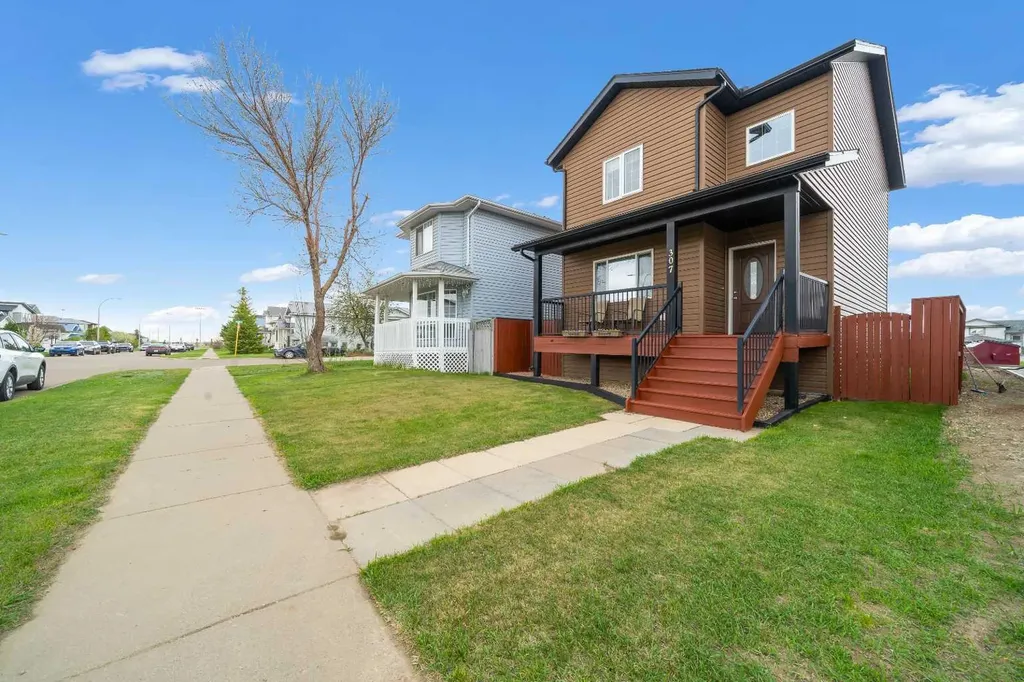 307 16 Street E Brooks AB T1R1K4