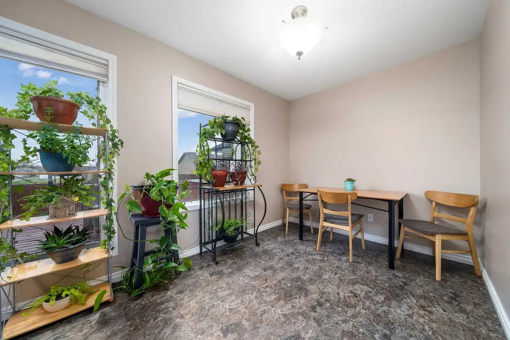 307 16 Street E Brooks AB T1R1K4