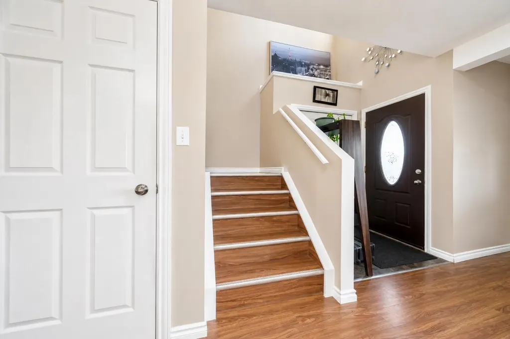 307 16 Street E Brooks AB T1R1K4