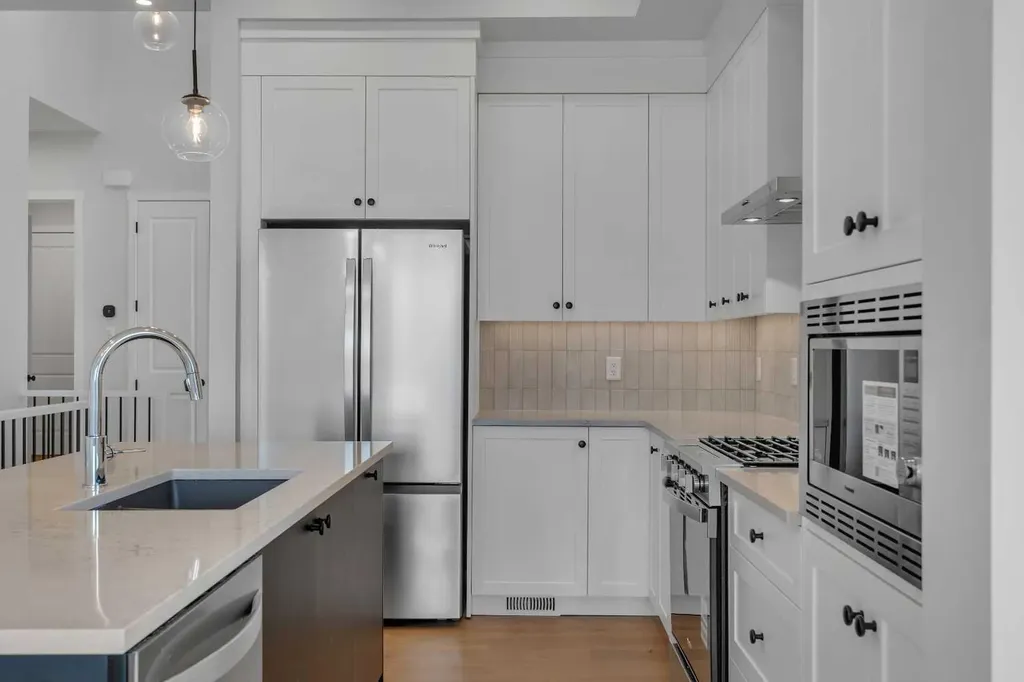 107 Bartlett Row SE Calgary AB T3M 2N8