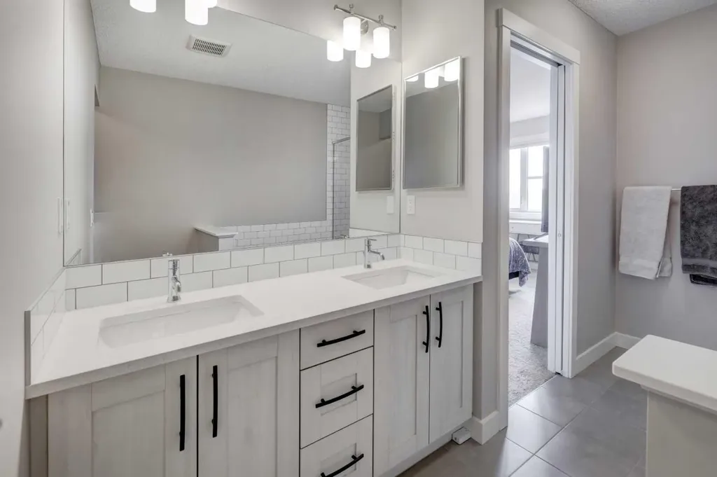 760 Livingston Hill NE Calgary AB T3P 1K4