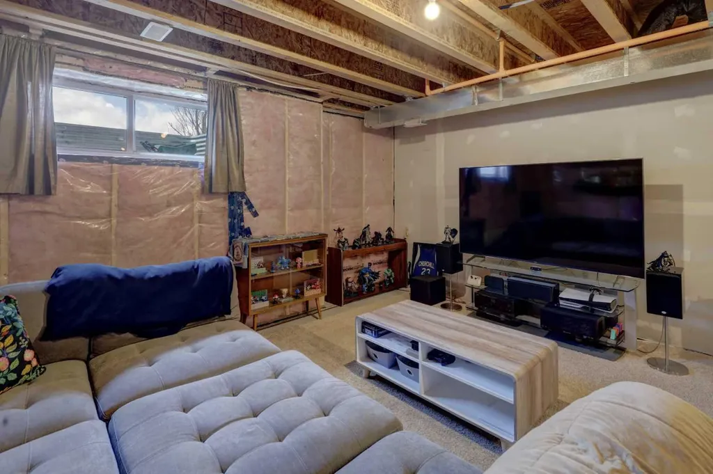 760 Livingston Hill NE Calgary AB T3P 1K4