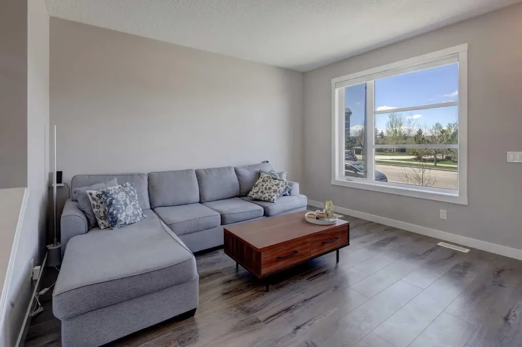 760 Livingston Hill NE Calgary AB T3P 1K4