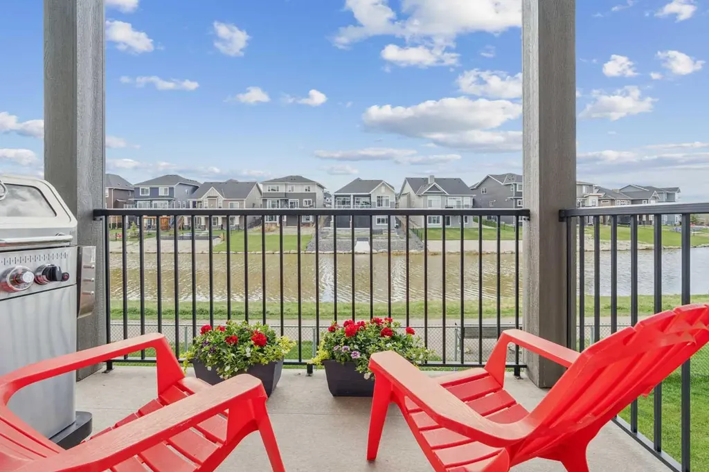 284 Canals Crossing SW Airdrie AB T4B 4L3
