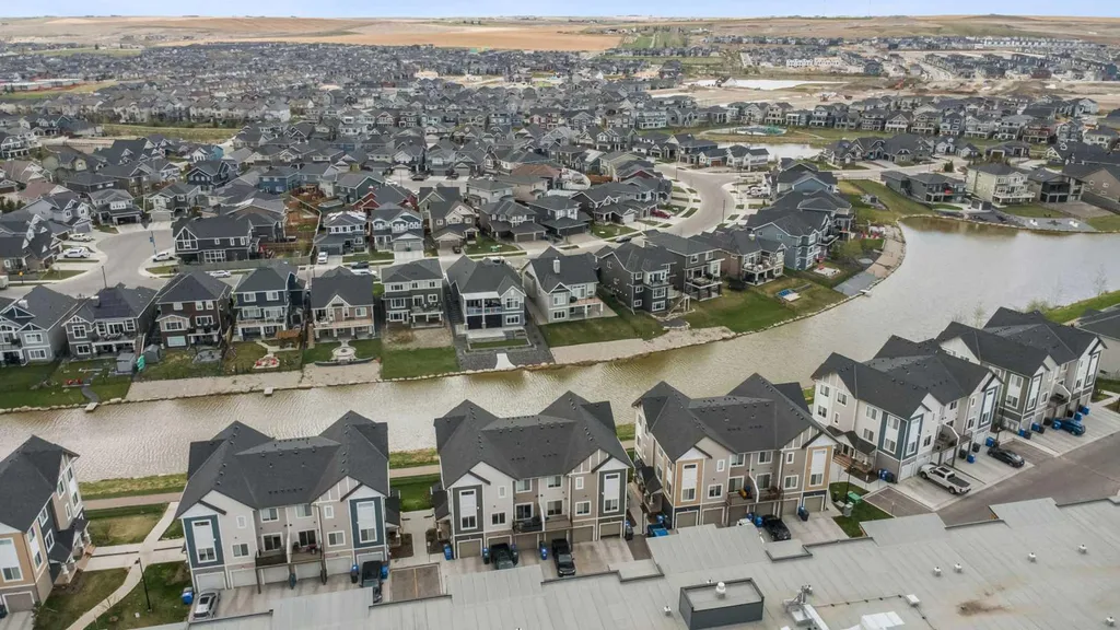 284 Canals Crossing SW Airdrie AB T4B 4L3