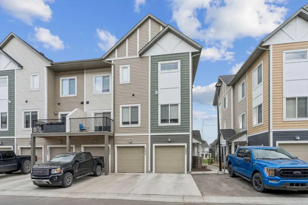 284 Canals Crossing SW Airdrie AB T4B 4L3