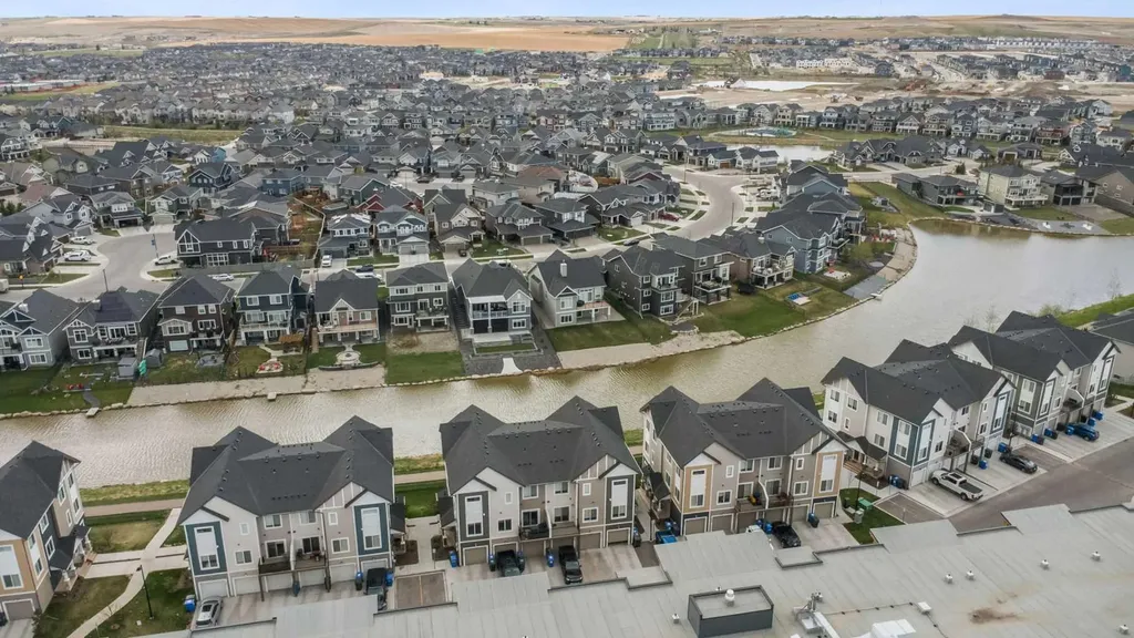 284 Canals Crossing SW Airdrie AB T4B 4L3