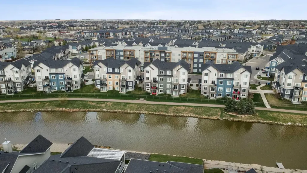 284 Canals Crossing SW Airdrie AB T4B 4L3