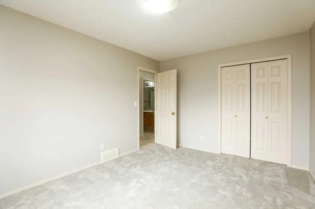 720 Heritage Boulevard W Lethbridge AB T1K 7X2