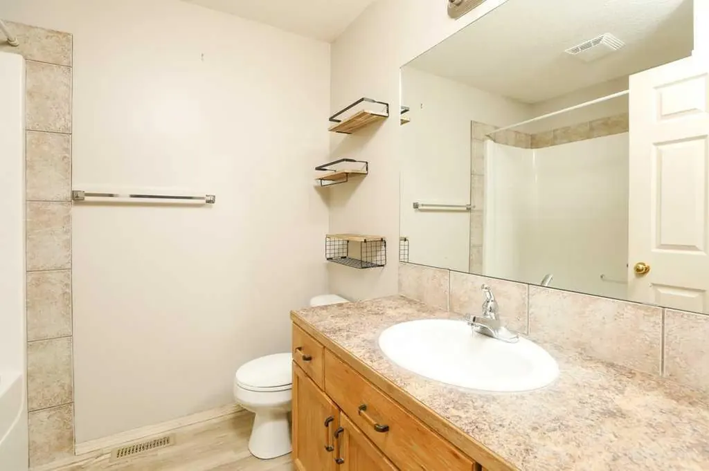 720 Heritage Boulevard W Lethbridge AB T1K 7X2
