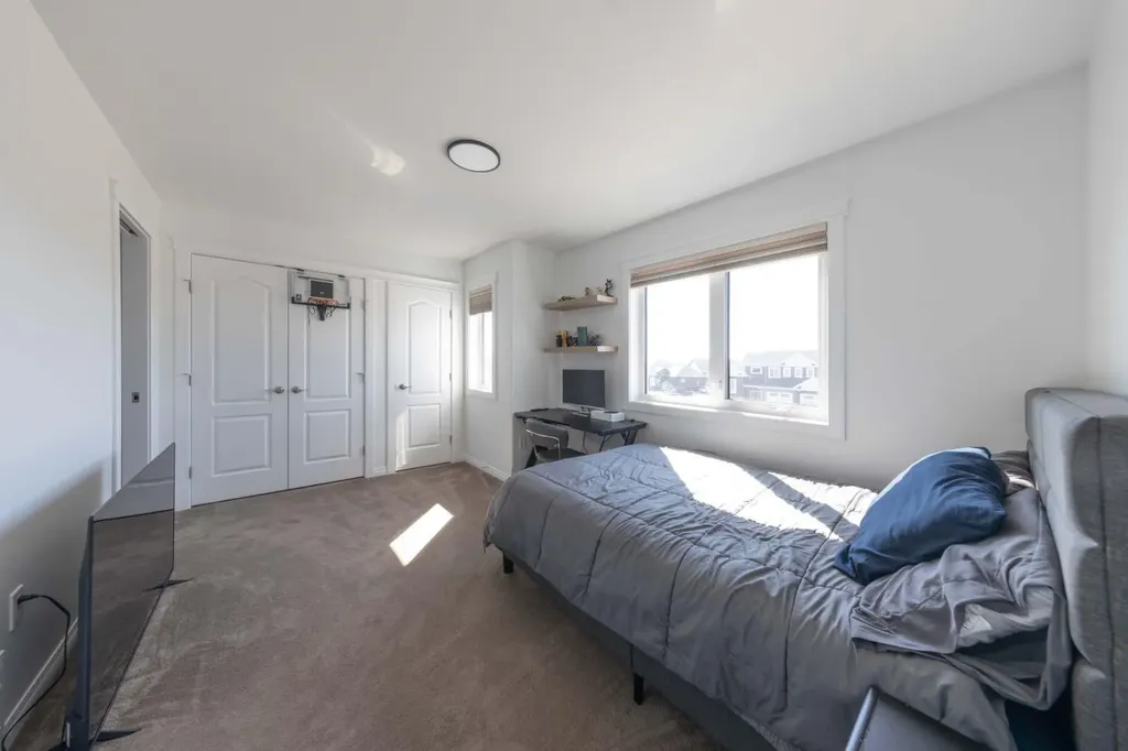 6210 20 Street Close Lloydminster AB T9V3R3