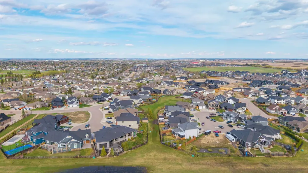 6210 20 Street Close Lloydminster AB T9V3R3