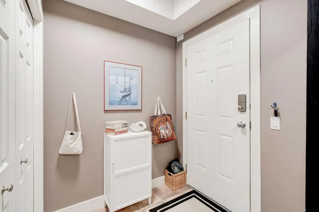 527 15 Avenue SW Calgary AB T2R 1R5