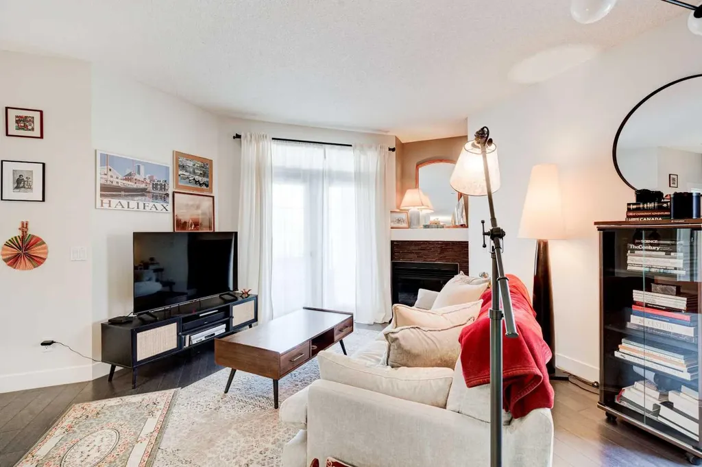 527 15 Avenue SW Calgary AB T2R 1R5