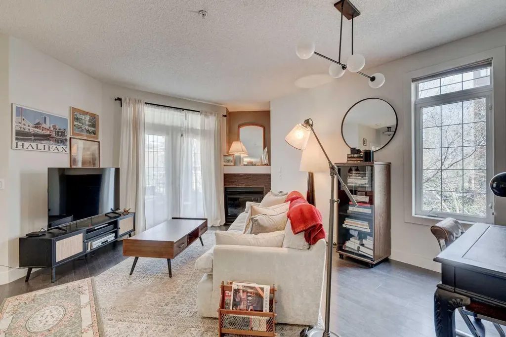 527 15 Avenue SW Calgary AB T2R 1R5