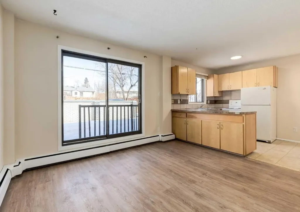 120 29 Avenue NW Calgary AB T2M2L8