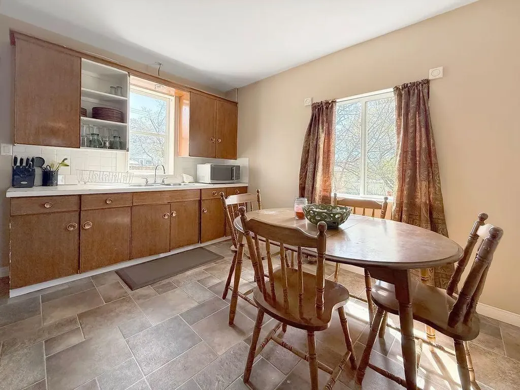 4709 49 Street Stettler AB T0C 2L2