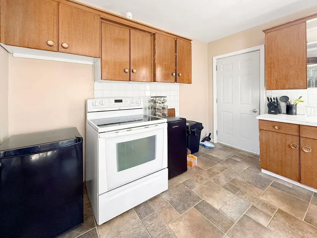 4709 49 Street Stettler AB T0C 2L2