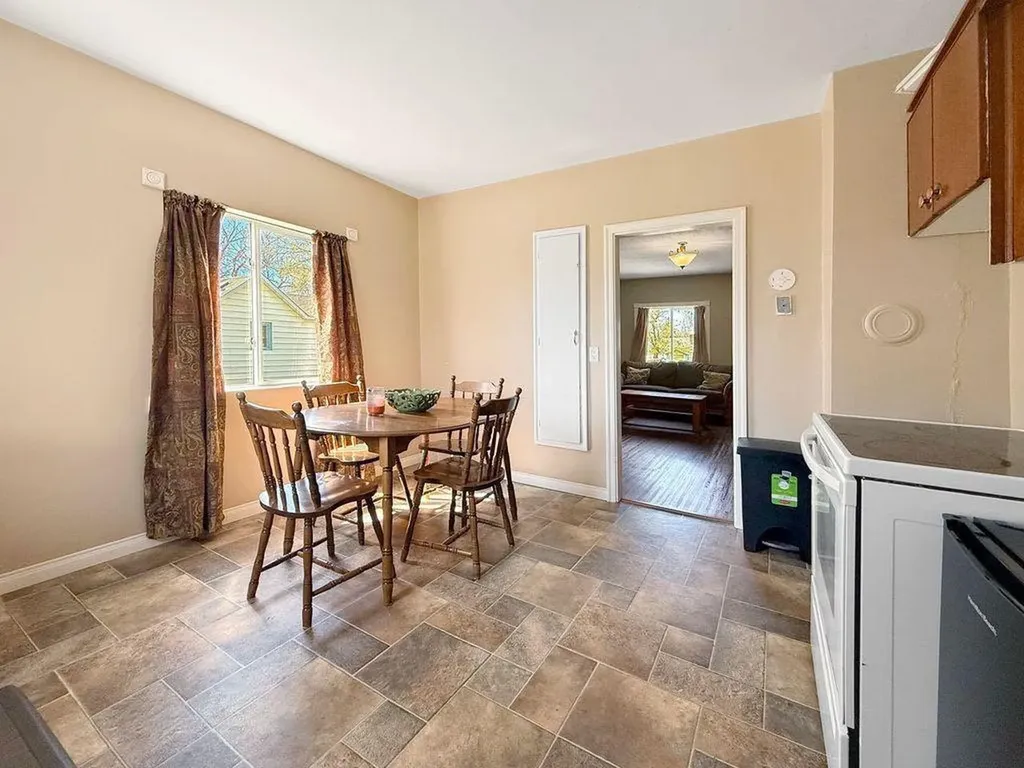 4709 49 Street Stettler AB T0C 2L2