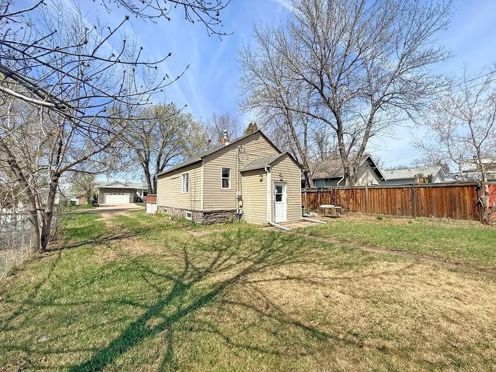 4709 49 Street Stettler AB T0C 2L2