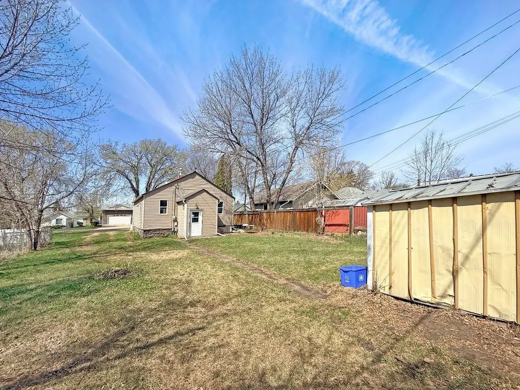 4709 49 Street Stettler AB T0C 2L2