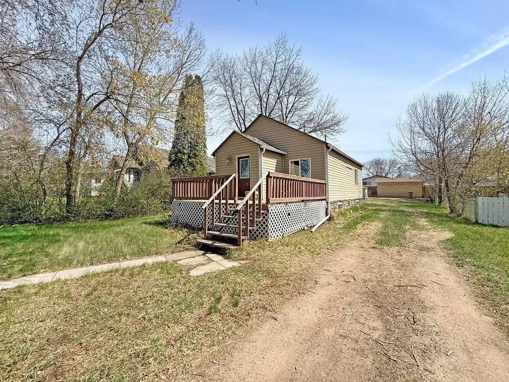 4709 49 Street Stettler AB T0C 2L2