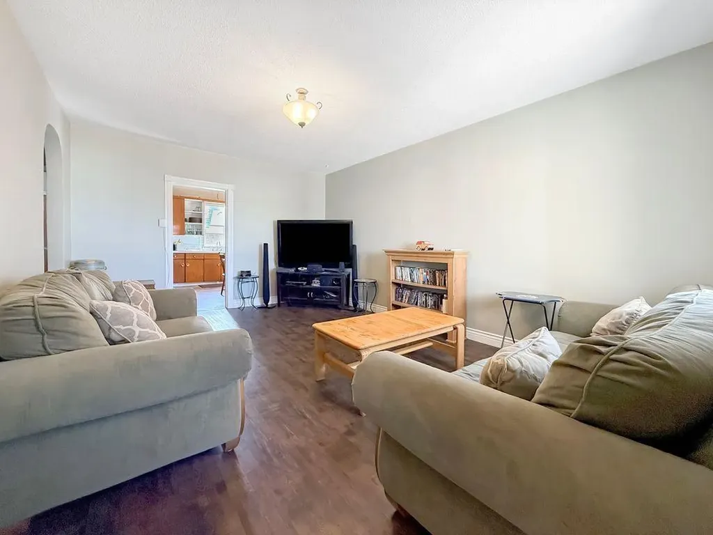 4709 49 Street Stettler AB T0C 2L2