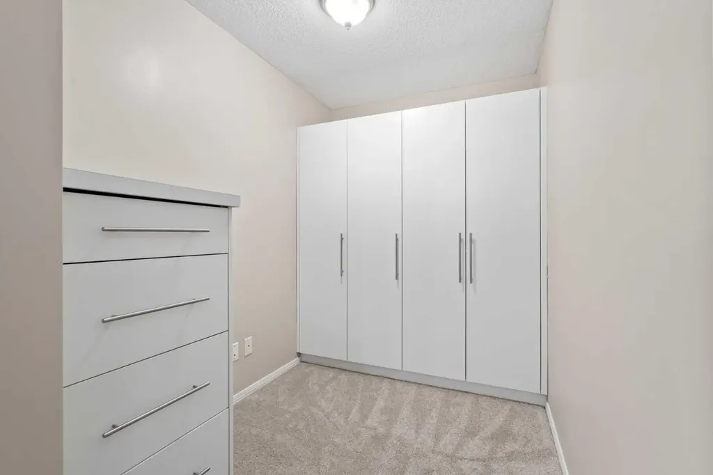 8 Bridlecrest Drive SW Calgary AB T2Y 0H6