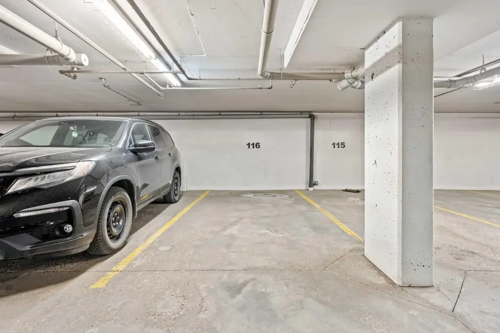 8 Bridlecrest Drive SW Calgary AB T2Y 0H6