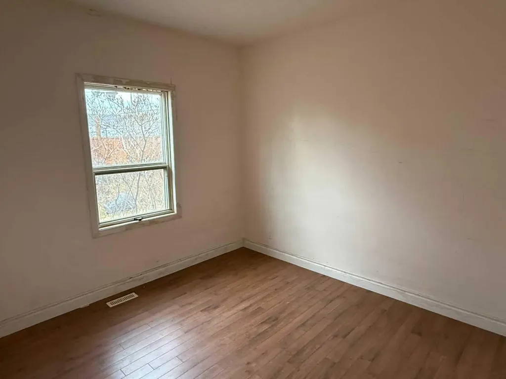 502 1 Street S Vulcan AB T0L 2B0