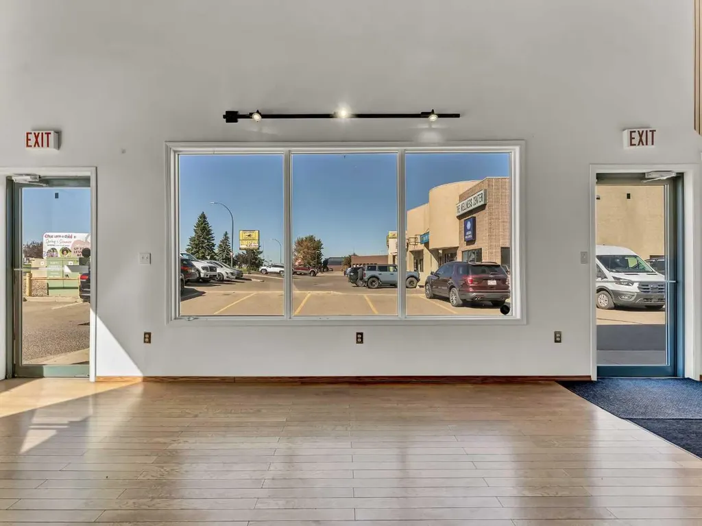 3295 Dunmore Road SE Medicine Hat AB T1B 3R2