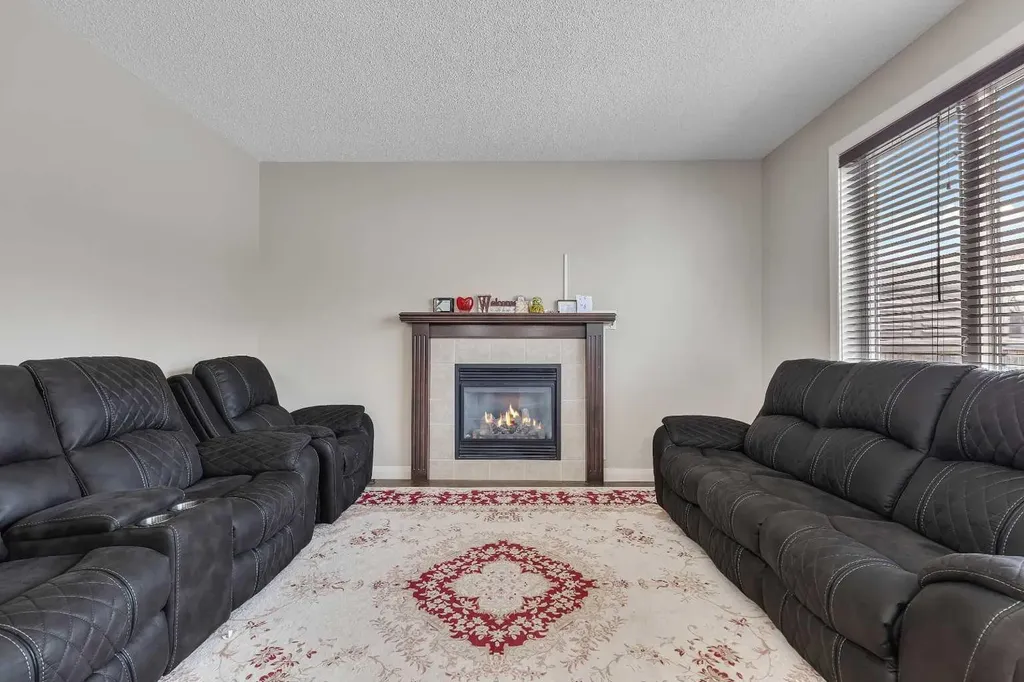 1564 Copperfield Boulevard SE Calgary AB T2Z 0P6