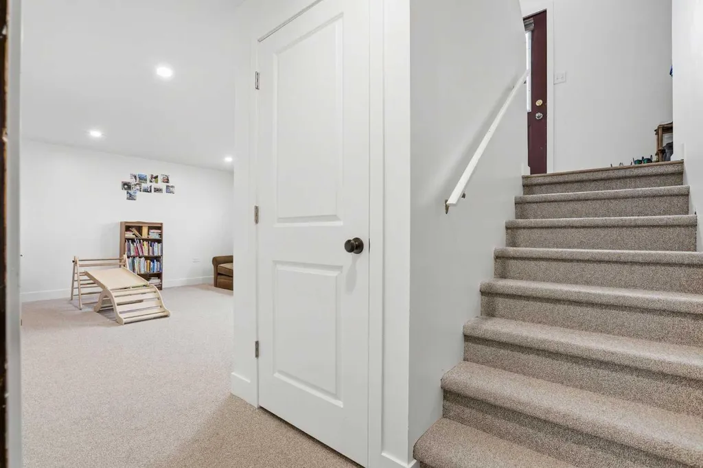 437 Maplewood SE Diamond Valley AB T0L0H0
