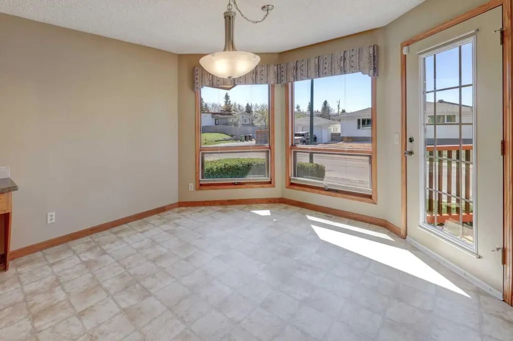 2328 Munro Drive NE Calgary AB T2E 5Y9