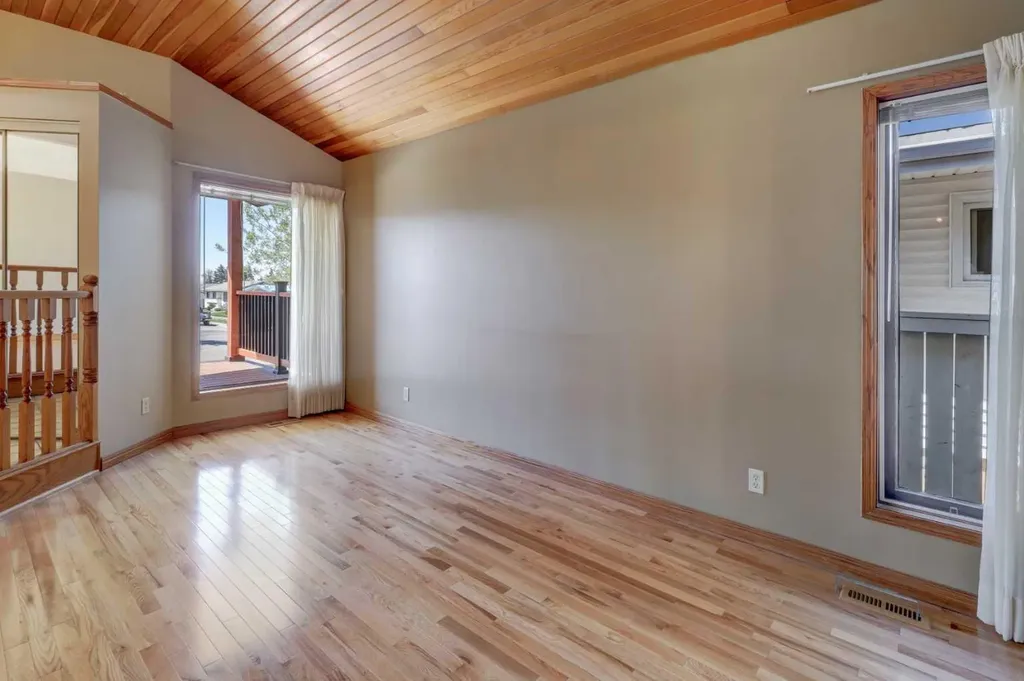 2328 Munro Drive NE Calgary AB T2E 5Y9