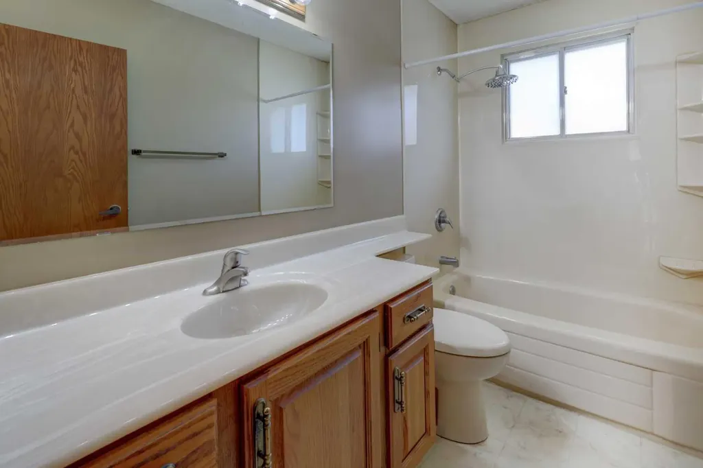 2328 Munro Drive NE Calgary AB T2E 5Y9