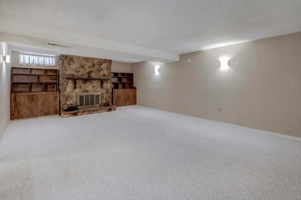 2328 Munro Drive NE Calgary AB T2E 5Y9