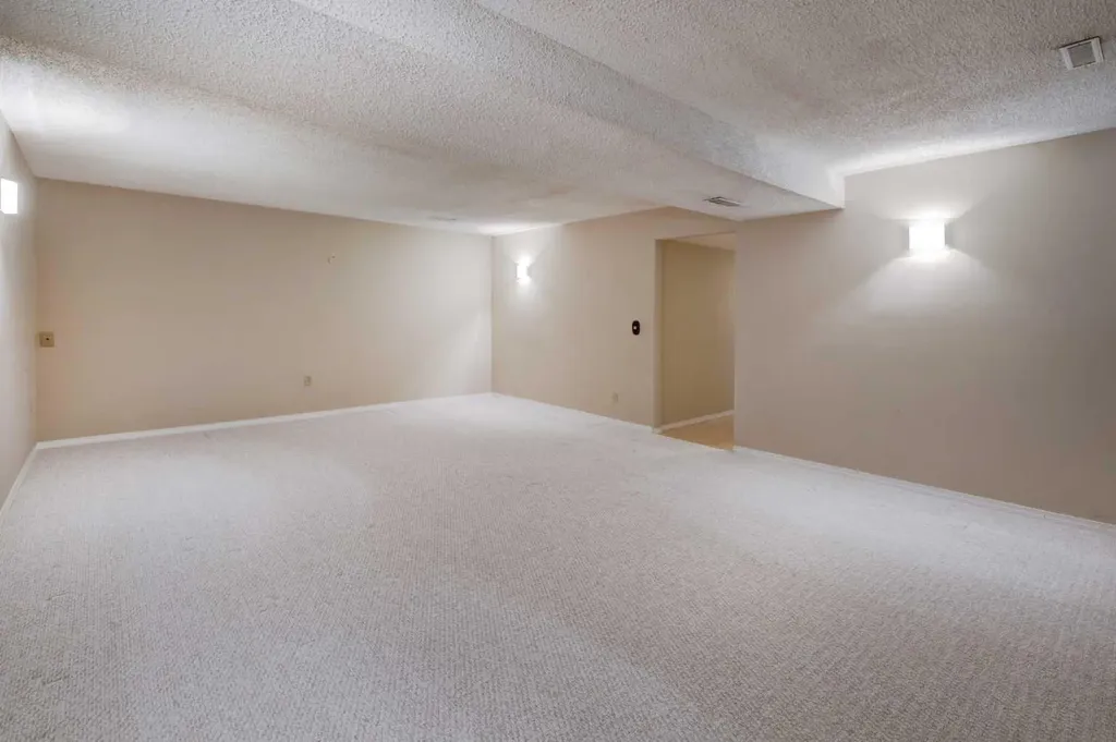 2328 Munro Drive NE Calgary AB T2E 5Y9